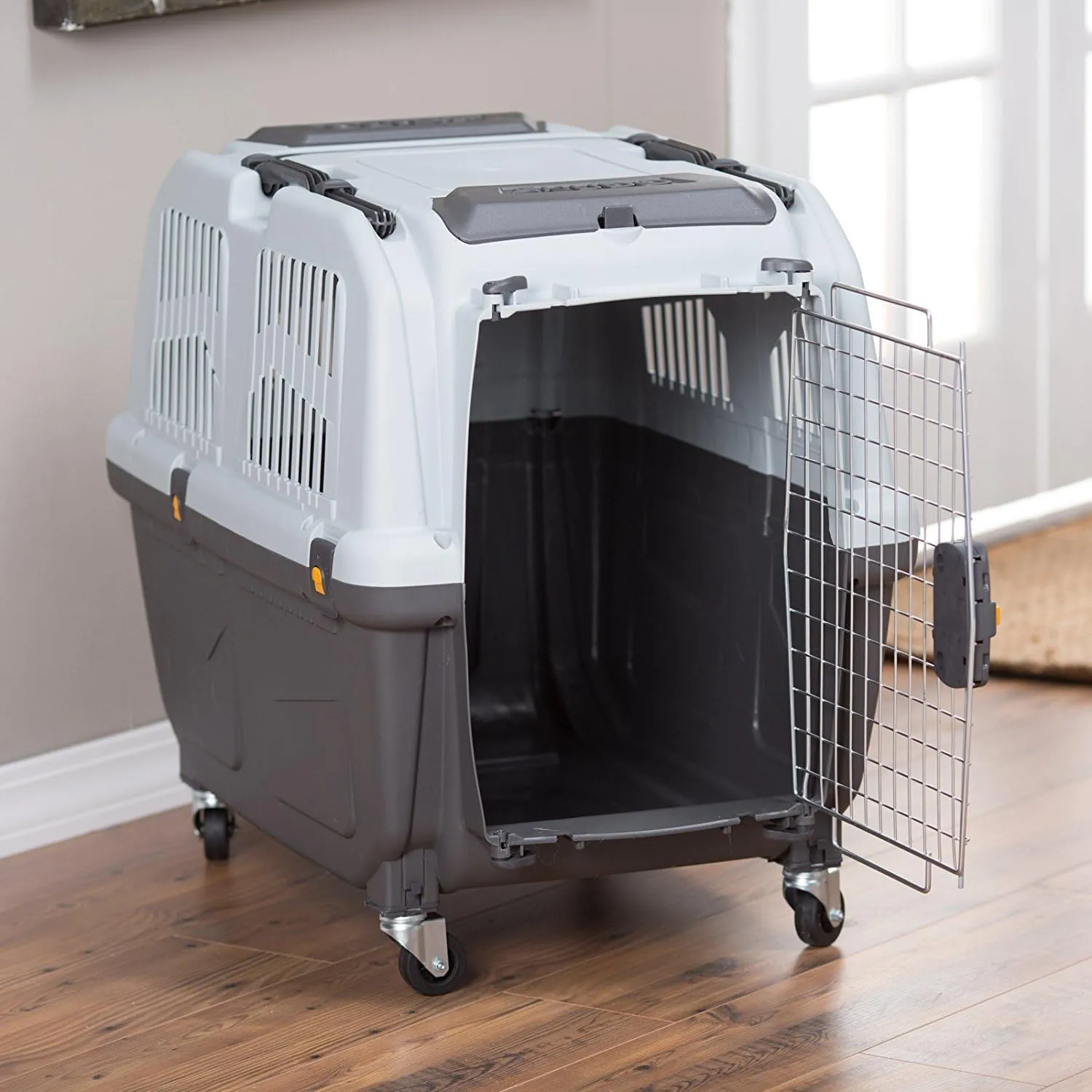 MidWest Homes for Pets Skudo Plastic Carrier, 19-Inch Ideal for "Toy" Dogs with an Adult Weight up to 6 Pounds