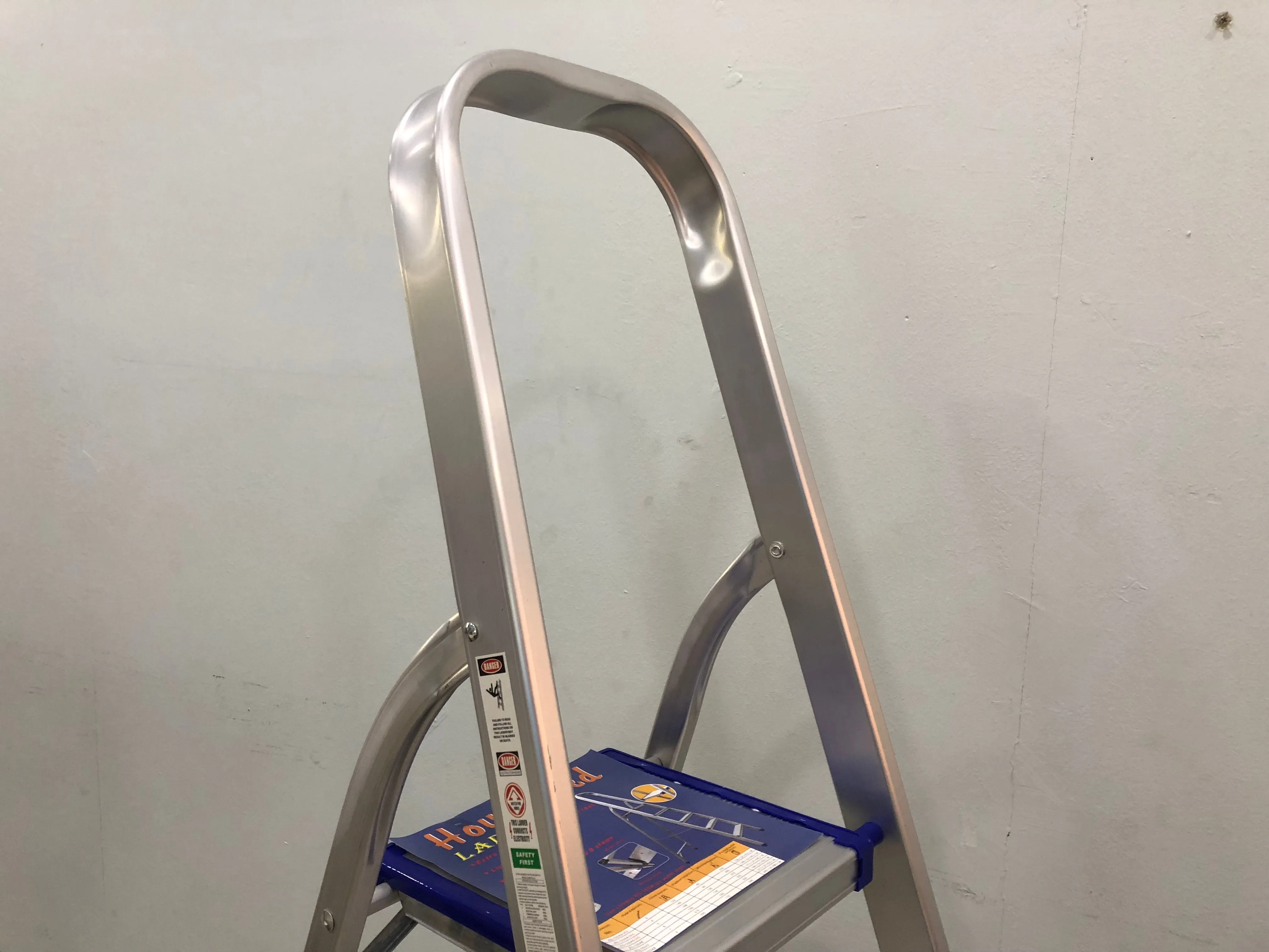 XG Aluminium Household Family Ladder, Sizes : 3 steps - 8 steps  | Model : L-XG102A